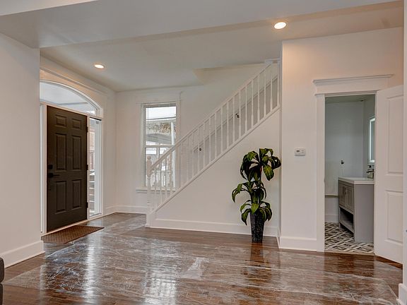5th image of 115 S Champion Ave