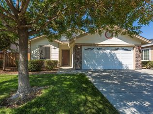 402 Grand Canyon Dr, Vacaville, CA