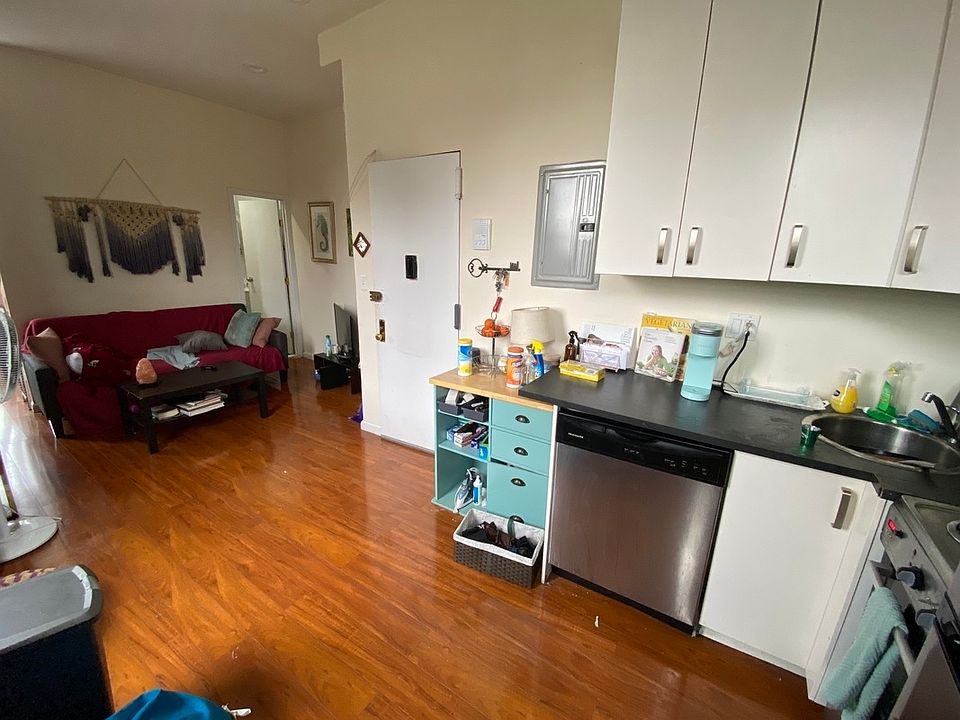 2nd image of 250 E 3rd St #14