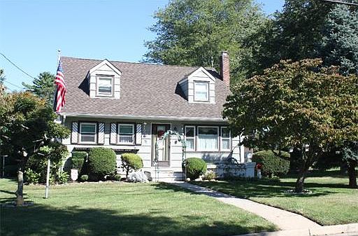 1st image of 141 Sprague Ave