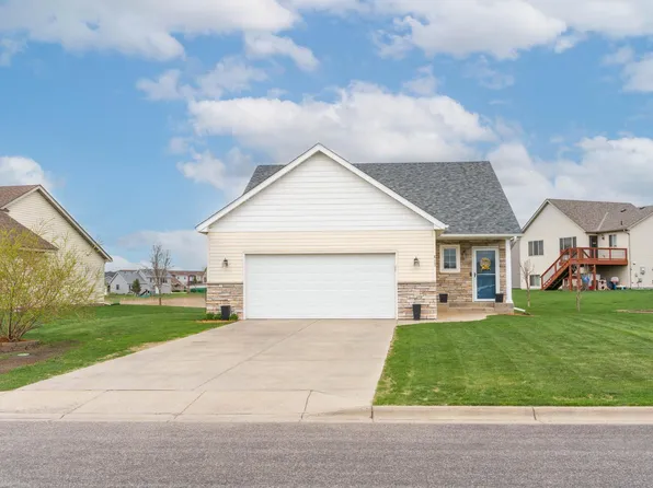 617 16th St S, Sartell, MN 56377