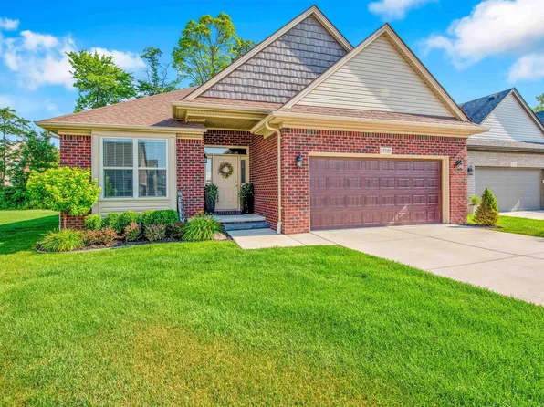 15325 Eton Pointe Dr #10, Clinton Township, MI 48035