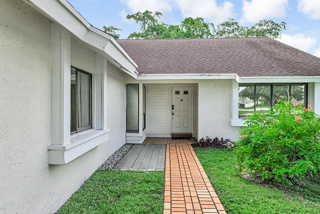 Studio, 2.0 bath, 1585 sqft, $3,000 — Photo 4