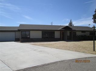 19220 Tecumseh Rd, Apple Valley, CA 92307