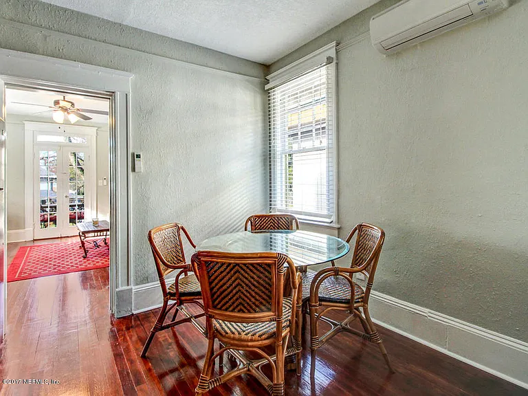 2116 Herschel St #A — Photo 11
