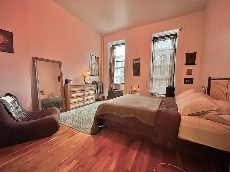 628 Willoughby Ave #2 — Photo 11