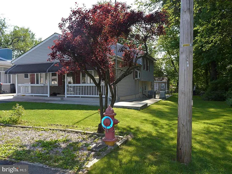 3131 Clive Ave — Photo 1