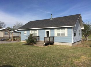 133 N Hillside Rd, Apache, OK 73006