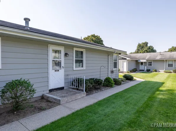 5096 Southglow Ct SE, Kentwood, MI 49508