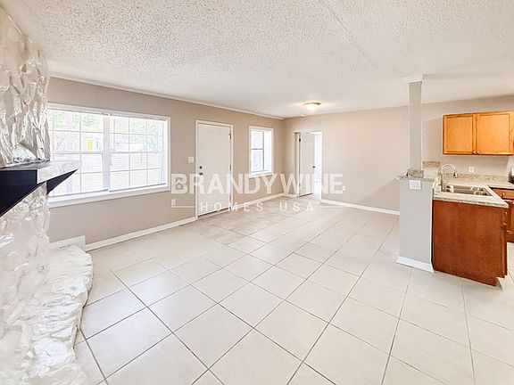 4th image of 2114 Carroll Pl
