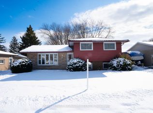 77 Rolling Acres Dr S, Welland, ON L3C 3N6