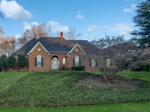 106 Walden Ct, Danville, VA 24541