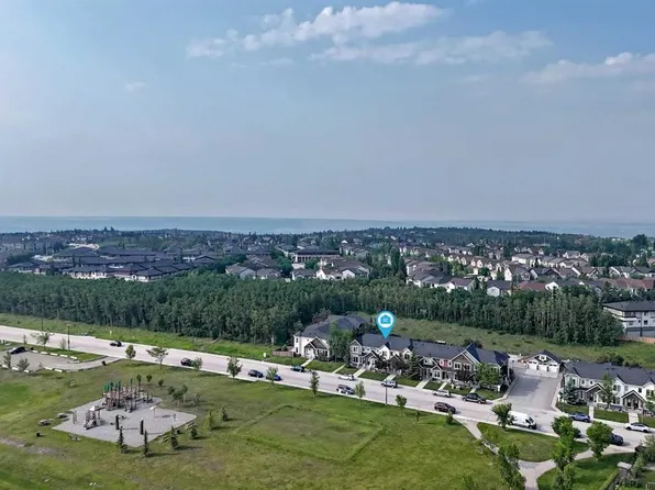 49 NE Aspen Hills Dr SW, Calgary, AB T3H 0P8