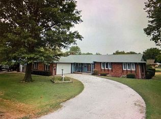 1919 N Ridge Rd, Wichita, KS 67212