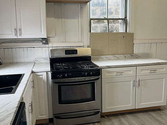 5th image of 9919 W 143rd Pl