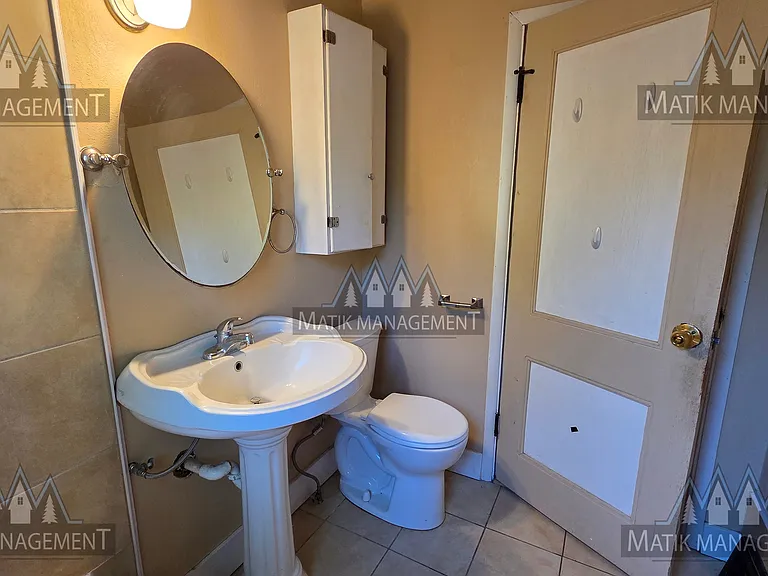 16 9th Ave NE #1 — Photo 35
