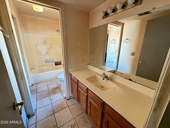 5th image of 2834 S Extension Road #2042