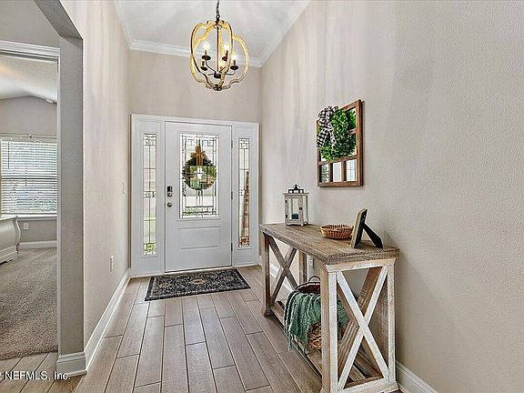 5th image of 1233 Castle Trail Dr