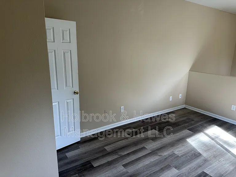 4531 Boardwalk Dr W #W-W-9 — Photo 31