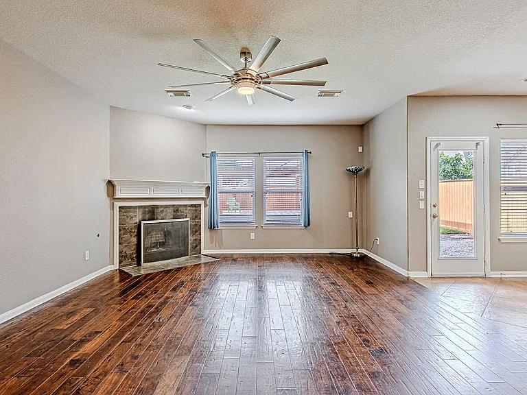 7507 Trail Holw — Photo 17