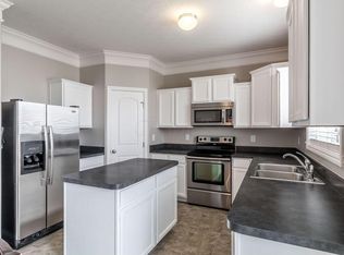 747 Lilly Landing Ln, Blacklick, OH 43004
