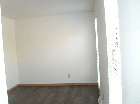 1310 Tompkins Dr #11