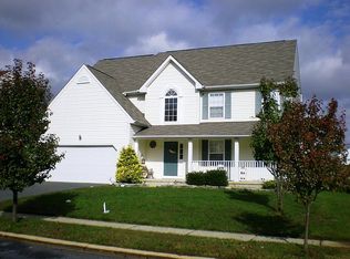 112 W Flagstone Dr, Newark, DE 19702