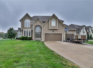 5524 NE Maybrook Ct, Lees Summit, MO 64064