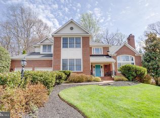 8292 Private Ln, Annandale, VA 22003