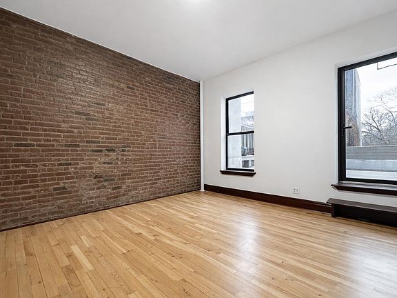 2nd image of 28 W 125th St #E11