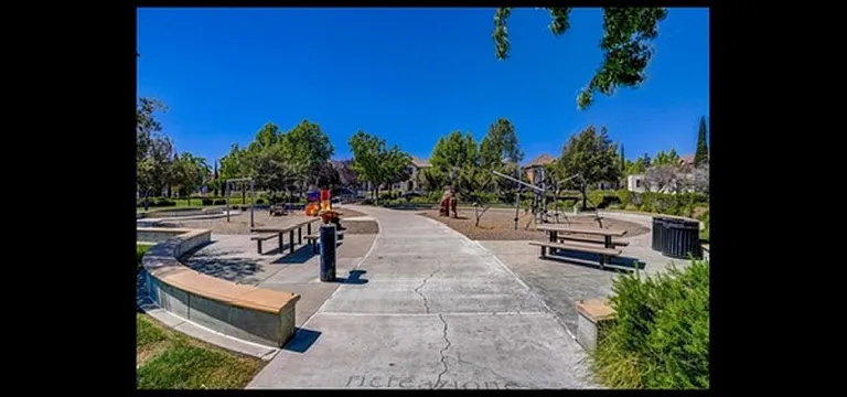 4655 Rimini Ct — Photo 25