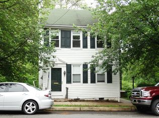 129 S Cedar St, Lititz, PA 17543