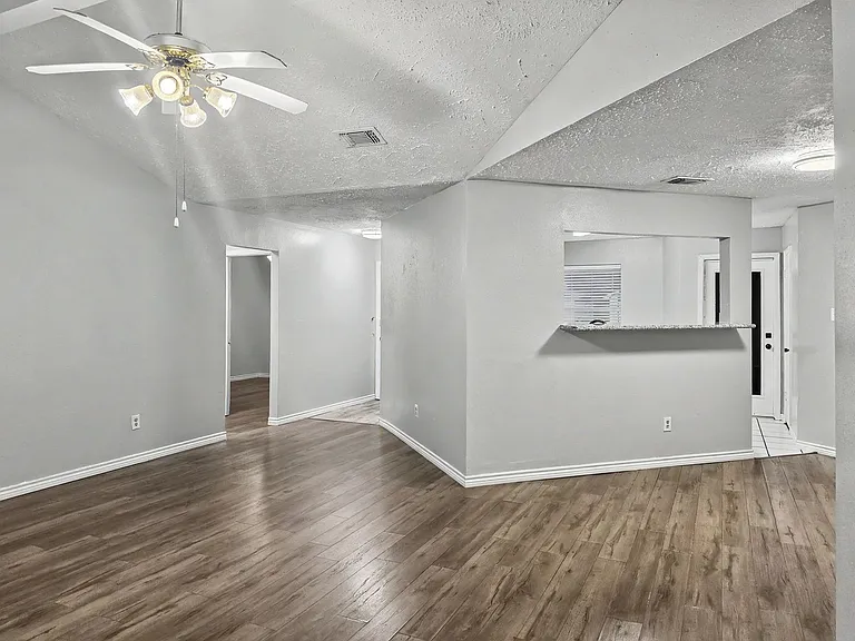 4211 Falcon Meadow Dr — Photo 12