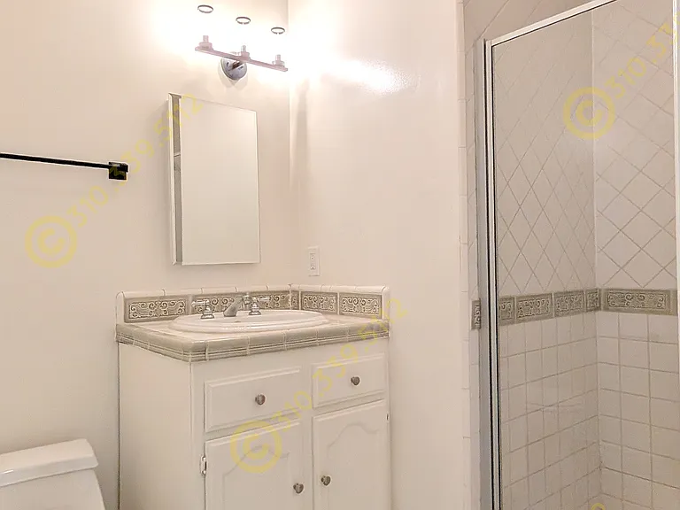 118 S Camden Dr #D — Photo 8