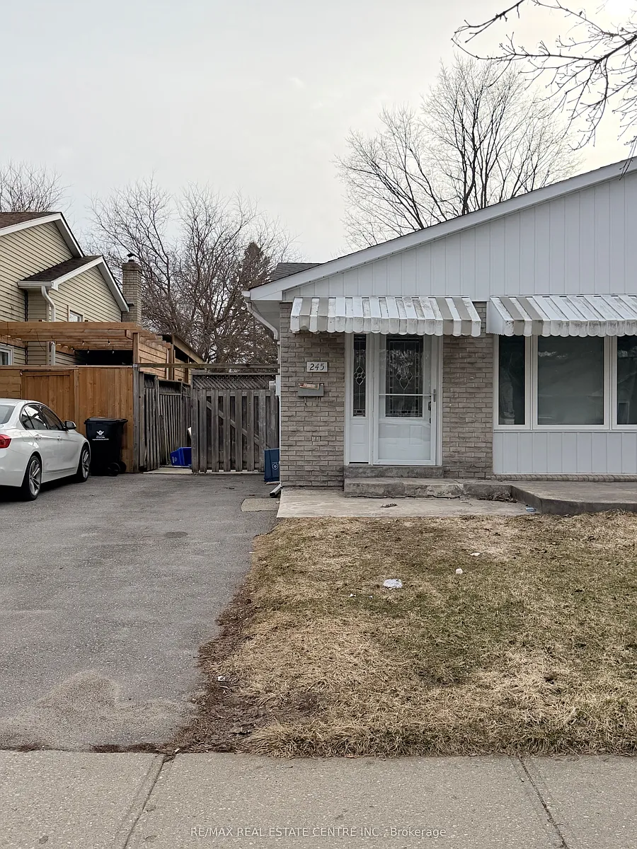 Building Photo - 245 Heritage Dr