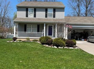 7052 Oak Tree Dr, Lorain, OH 44053