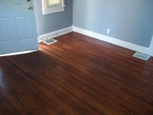 2nd image of 916 W Jackson St APT 3