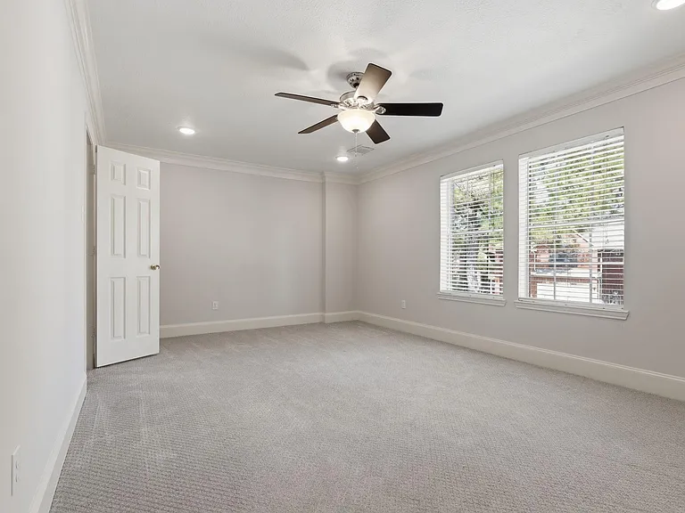 10138 Bayou Manor Ln — Photo 17
