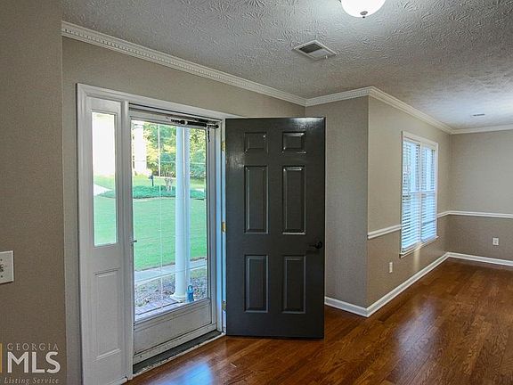 2nd image of 227 Crescent Oak
