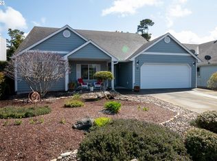 18 Mariners Ln, Florence, OR 97439