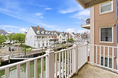 204 Shearwater Ct West, #21