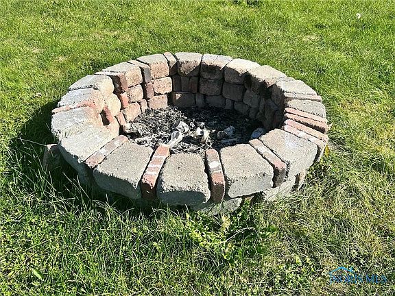 5th image of 716 Circle Dr