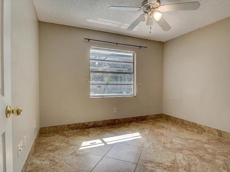 7946 Glen Abbey Cir — Photo 16