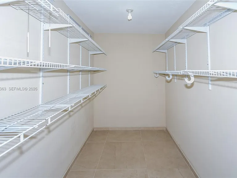16641 Royal Poinciana Dr — Photo 24