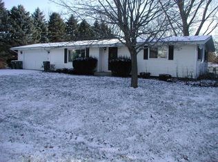 715 Roosevelt Rd, Twin Lakes, WI 53181