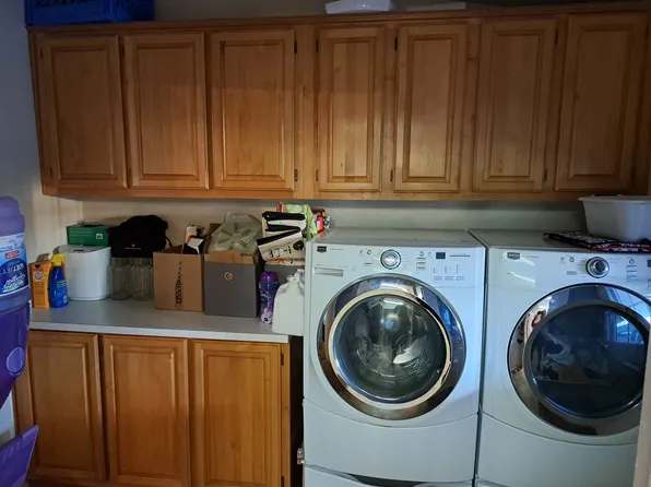 215 Easy St, Sutherlin, OR 97479