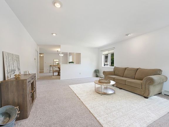 2nd image of 12 Rheims Ct