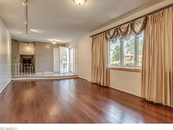 2nd image of 493 Catlin Dr