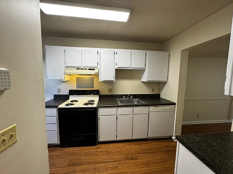 727 S Main St #93 — Photo 3