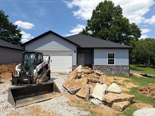 333B 1st St, Vine Grove, KY 40175